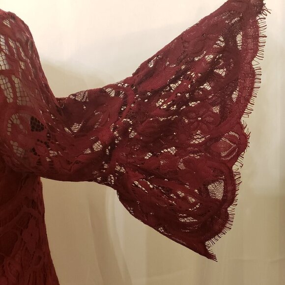 Catherine's Burgundy Lace Sheath 3/4 Bell Sleeve Lined Midi Dress, Size 0X - Picture 7 of 10
